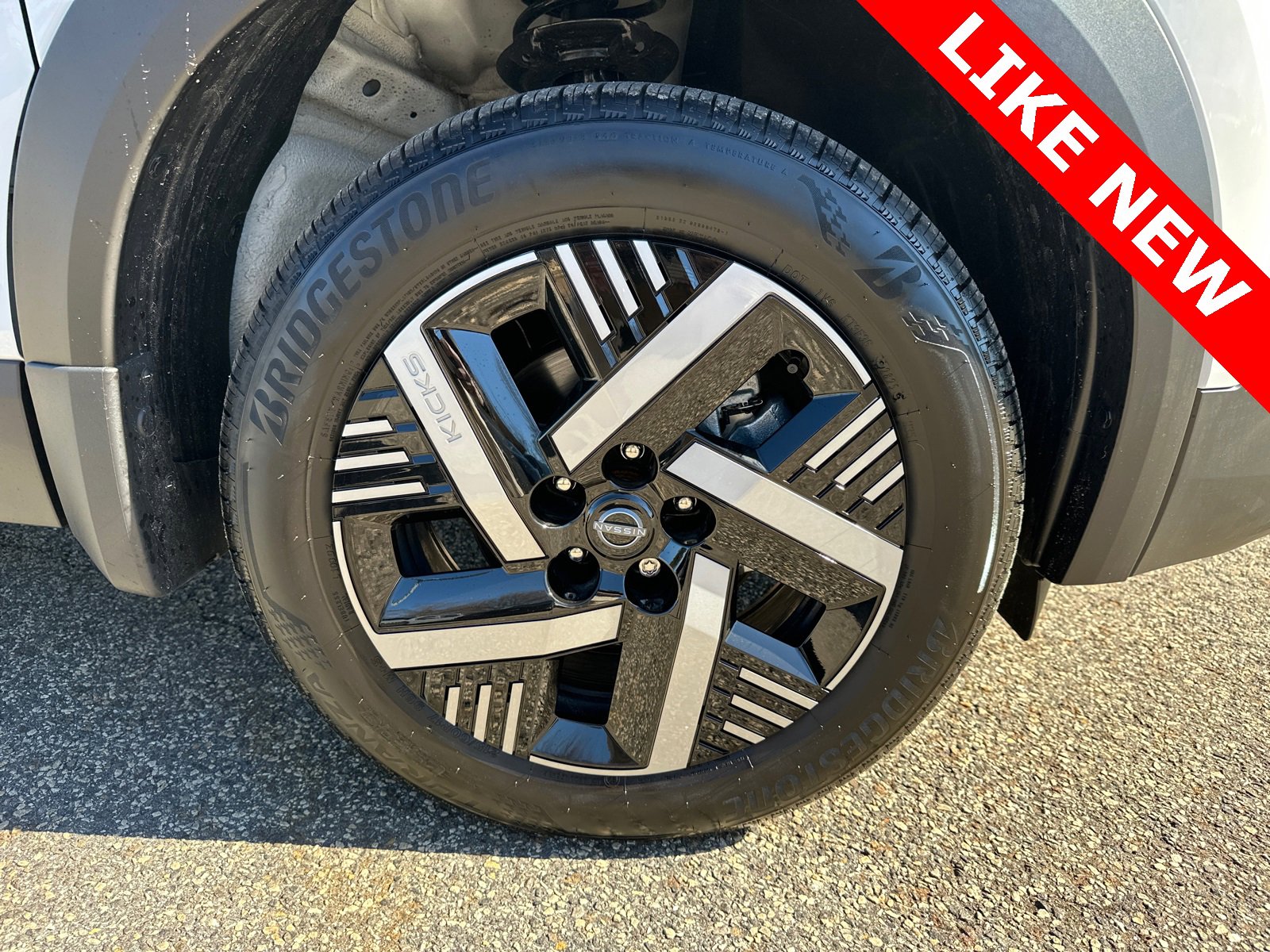 Used 2026 Nissan Kicks SV image 12