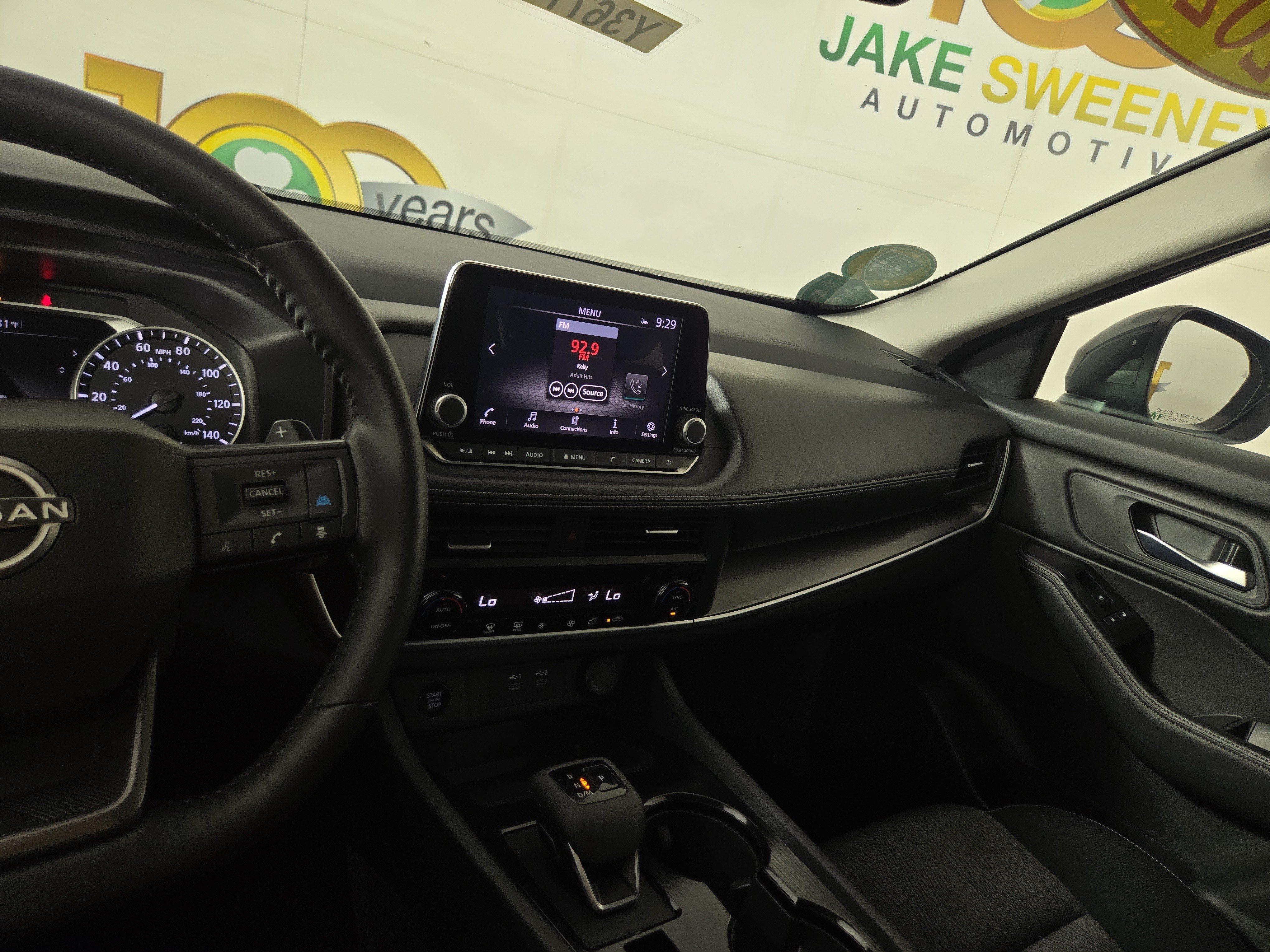 Used 2025 Nissan Rogue SV AWD/4WD image 22