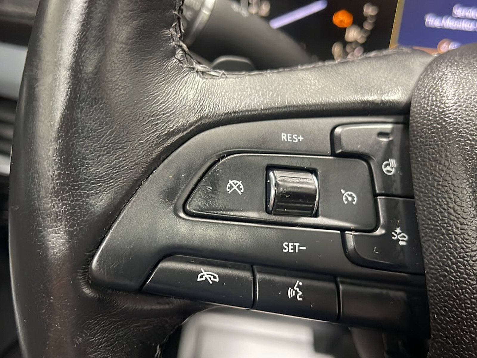 Used 2019 Cadillac XT4 Premium Luxury AWD/4WD image 6