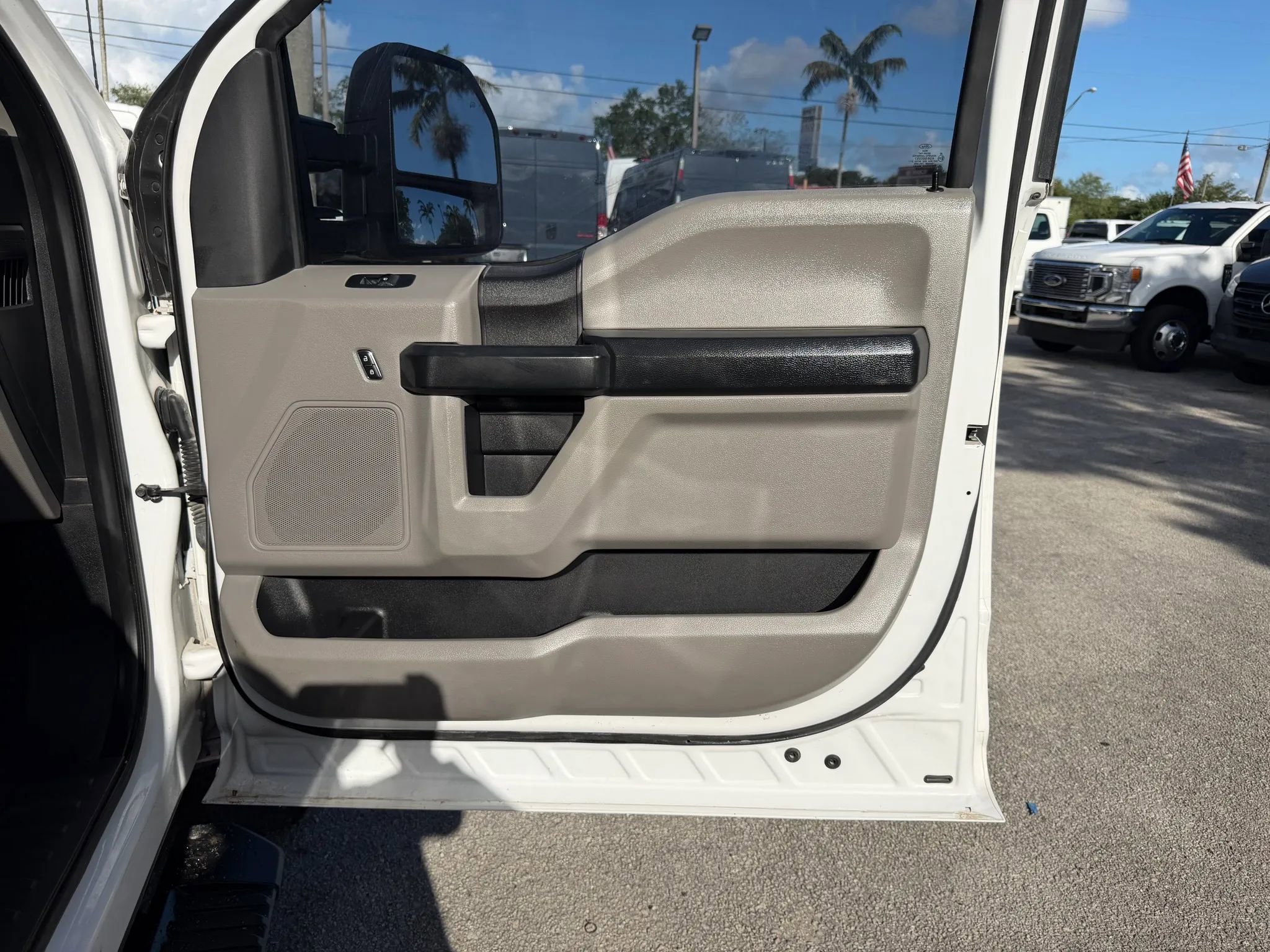 Used 2018 Ford F350 XL w/ Power Equipment Group image 18