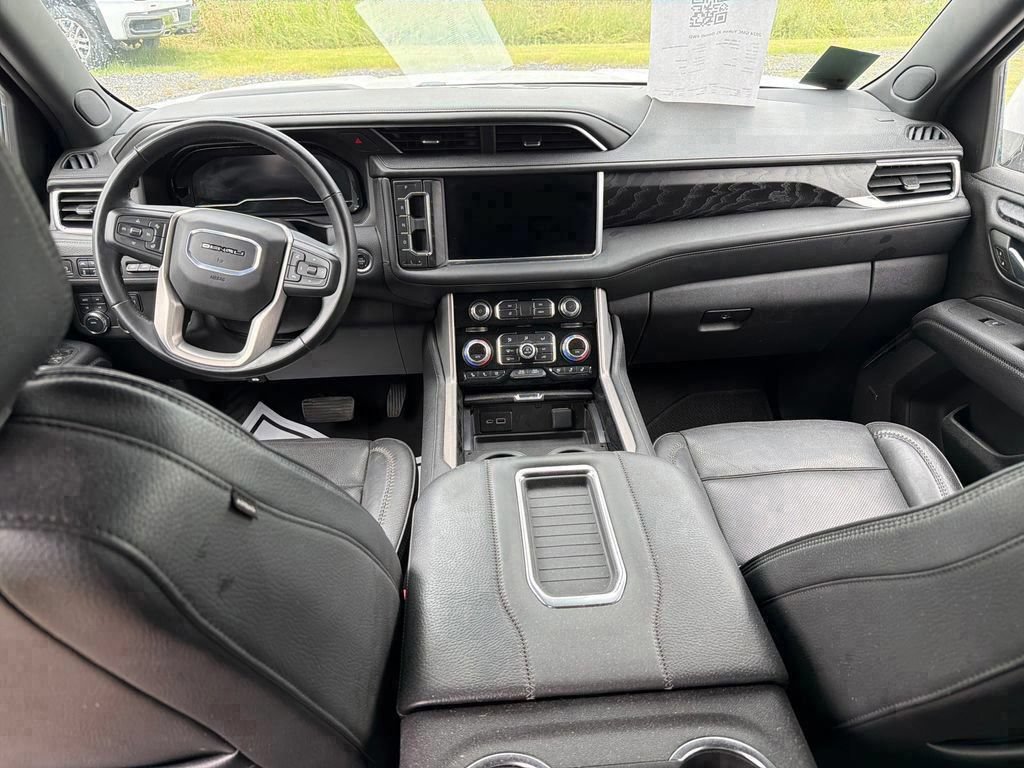 Used 2024 GMC Yukon XL Denali AWD/4WD image 34