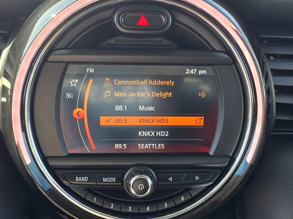 Used 2019 MINI Cooper 2-Door Hardtop FWD image 28