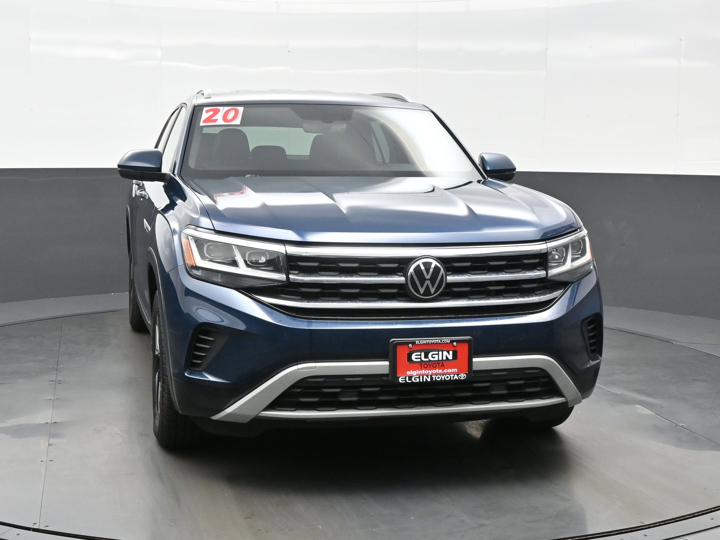 Used 2020 Volkswagen Atlas Cross Sport SE image 3
