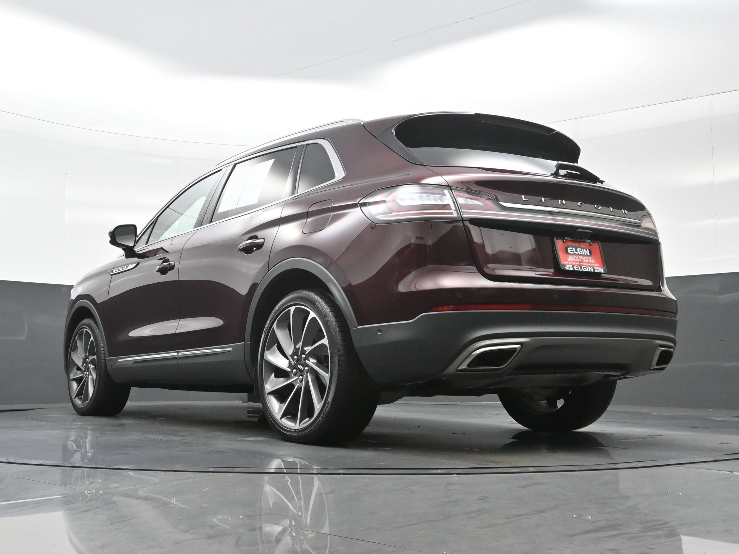 Used 2023 Lincoln Nautilus Reserve w/ Equipment Group 202A AWD/4WD image 28