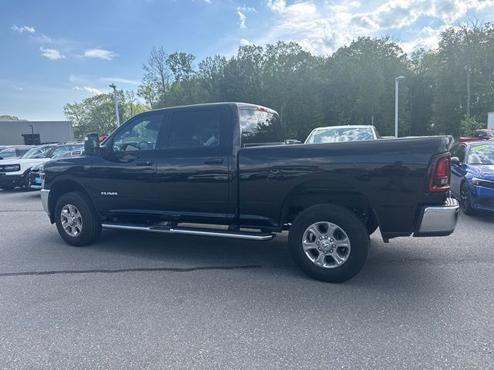 Used 2025 RAM 2500 Big Horn AWD/4WD image 6