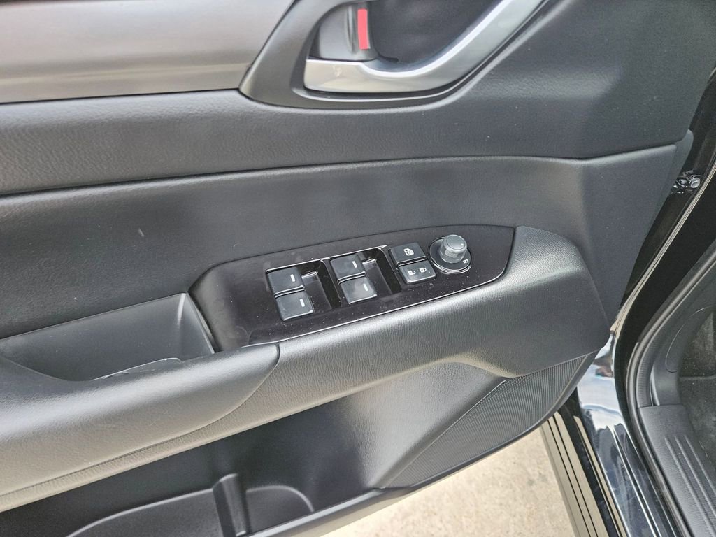 Used 2025 MAZDA CX-5 AWD 2.5 S w/ Preferred Package image 14