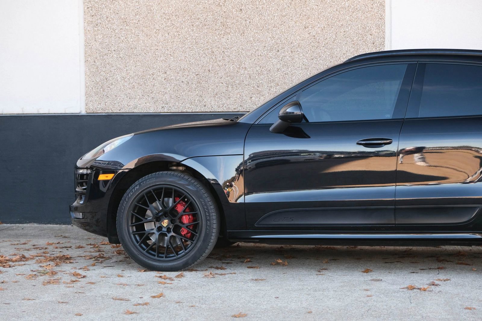 Used 2017 Porsche Macan GTS w/ Premium Package Plus image 7