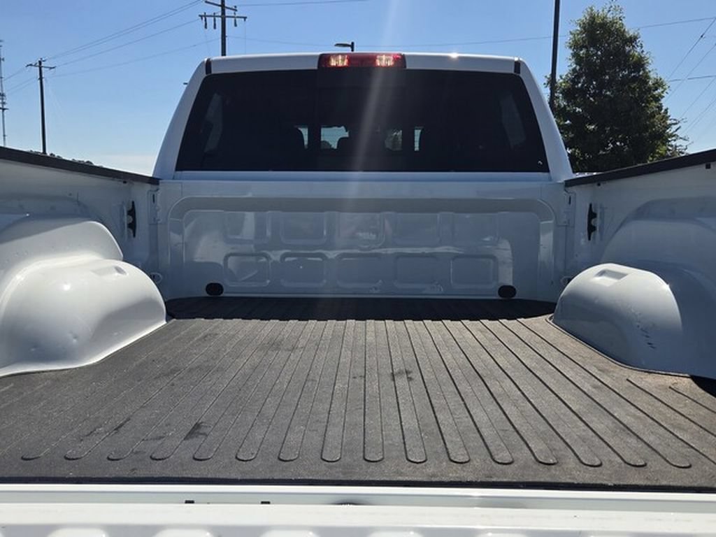 Used 2022 RAM 2500 Tradesman w/ Chrome Appearance Group AWD/4WD image 10