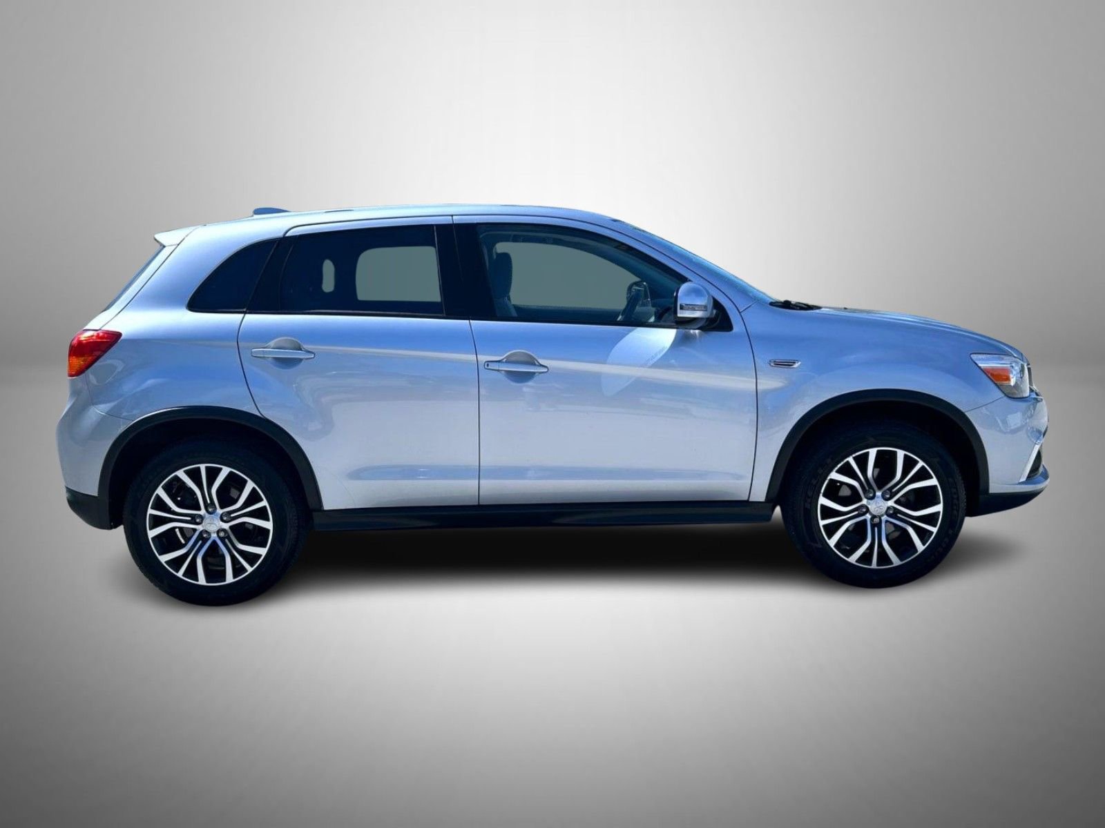 Used 2017 Mitsubishi Outlander Sport SE FWD image 4