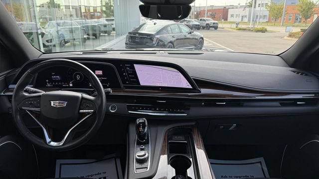 Used 2022 Cadillac Escalade Premium Luxury AWD/4WD image 68