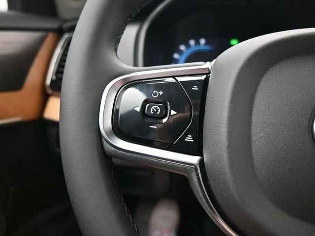 Used 2024 Volvo XC90 B5 Plus w/ Protection Package Premier image 25