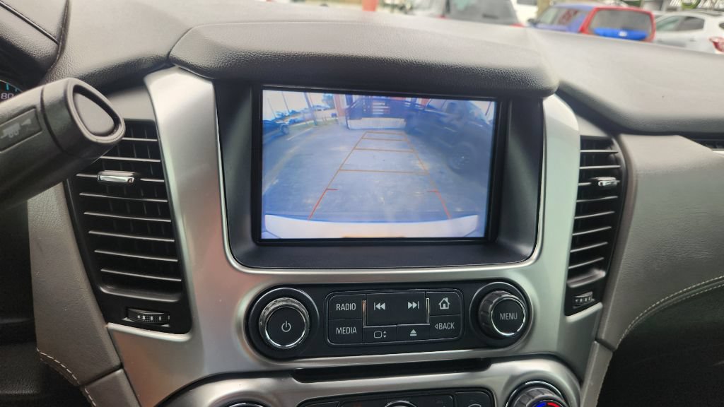 Used 2018 Chevrolet Suburban LT RWD image 23