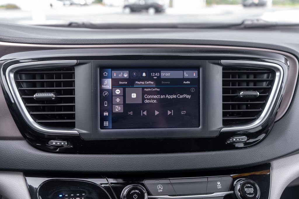 Used 2023 Chrysler Voyager LX FWD image 29