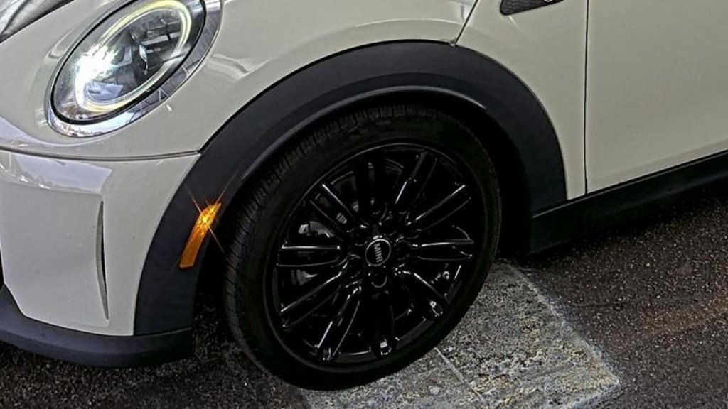 Used 2022 MINI Cooper S image 22