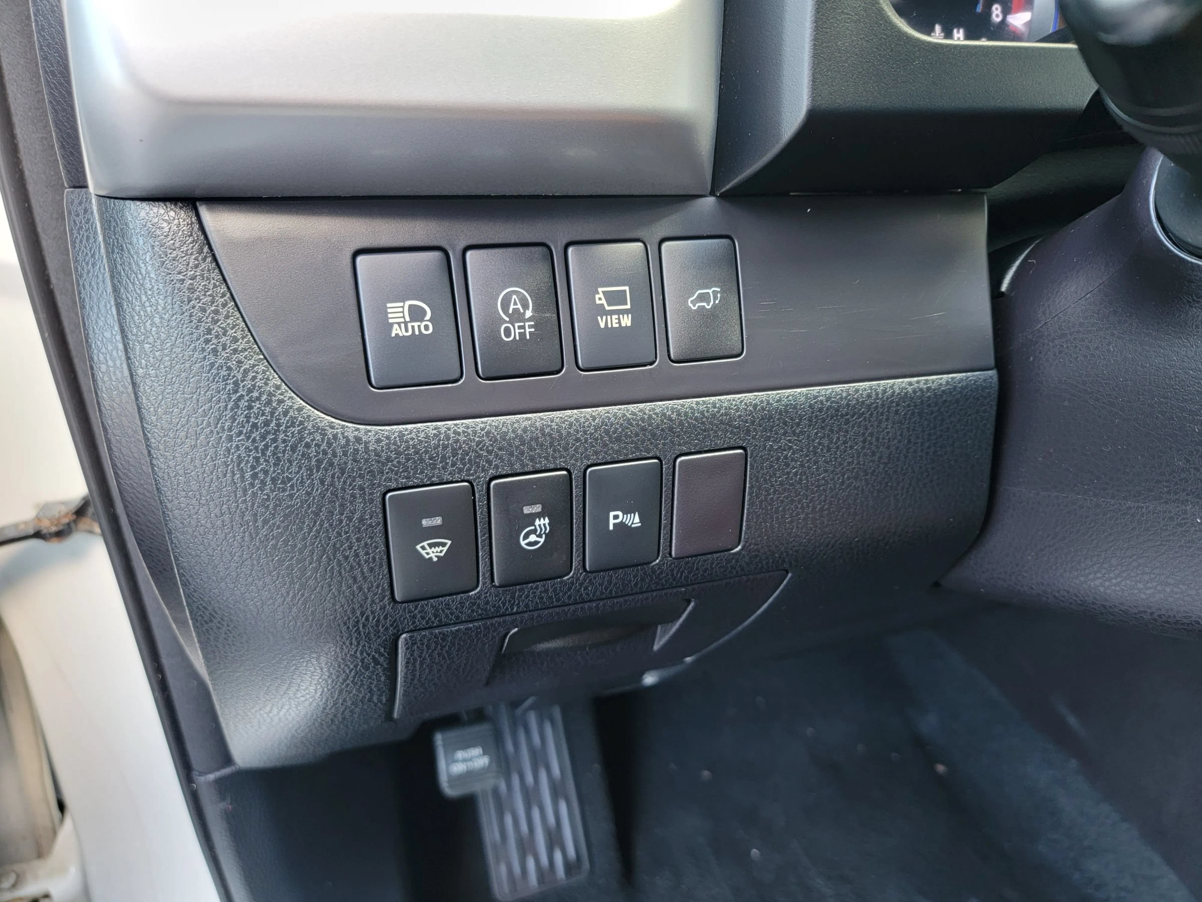 Used 2017 Toyota Highlander AWD V6 image 22