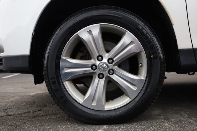 Used 2013 Toyota Highlander Limited image 8