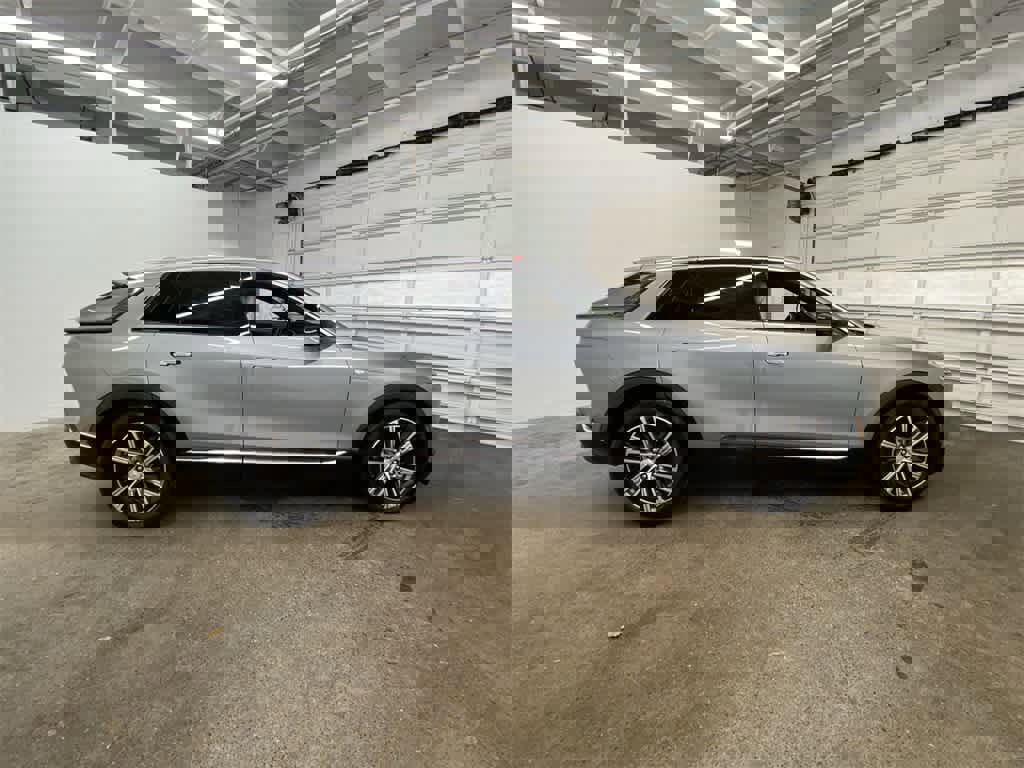 Certified 2025 Cadillac Lyriq Luxury image 7