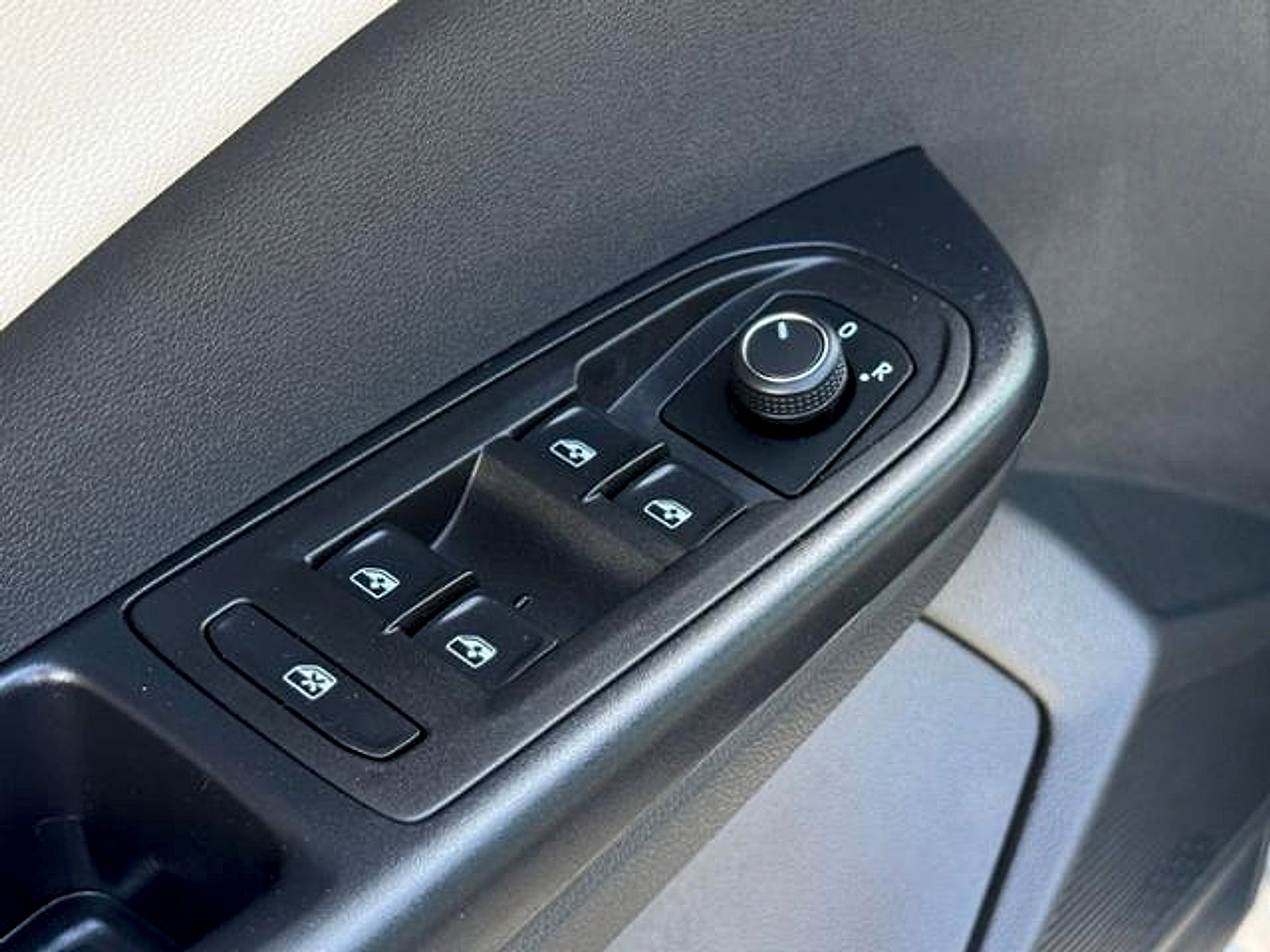 New 2026 Volkswagen Taos S FWD image 10