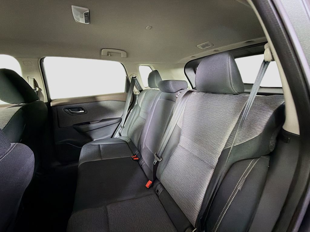 Used 2022 Nissan Rogue SV image 22