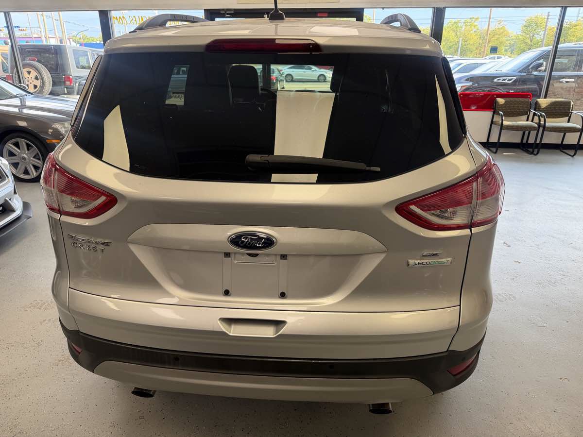Used 2016 Ford Escape SE w/ SE Leather Comfort Package FWD image 11