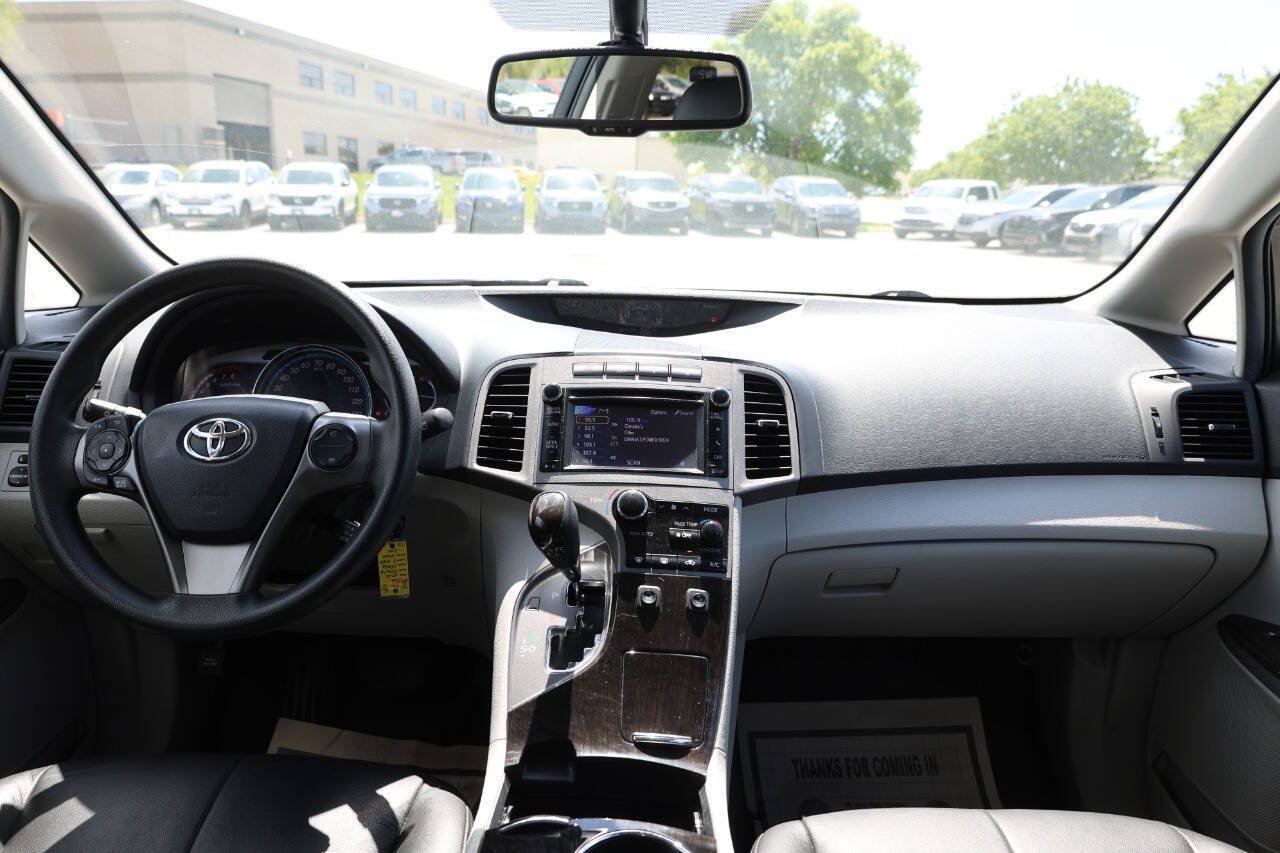 Used 2013 Toyota Venza LE AWD/4WD image 13