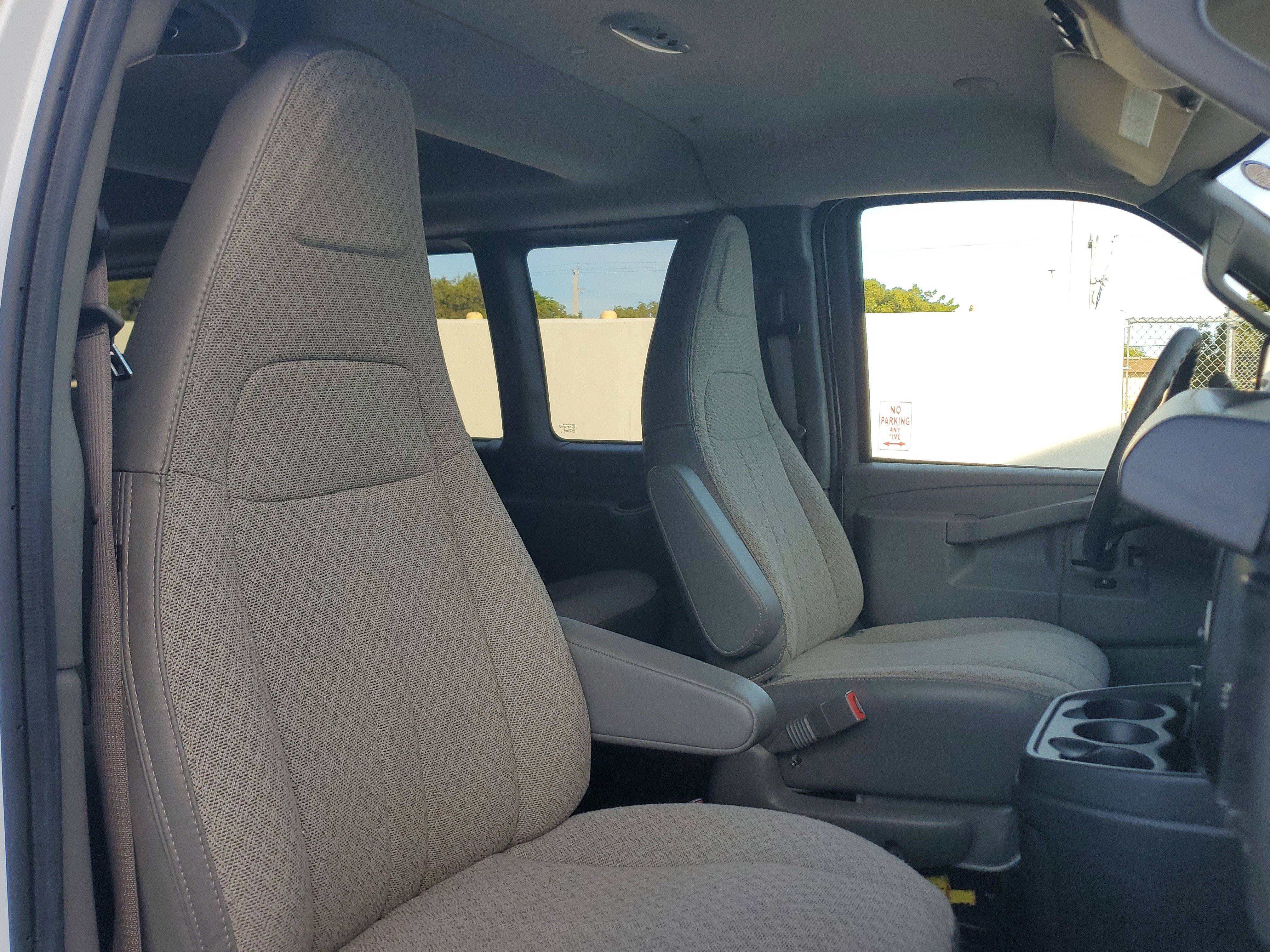 Used 2023 Chevrolet Express 3500 LS image 17