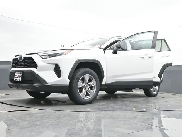 Used 2024 Toyota RAV4 LE AWD/4WD image 66