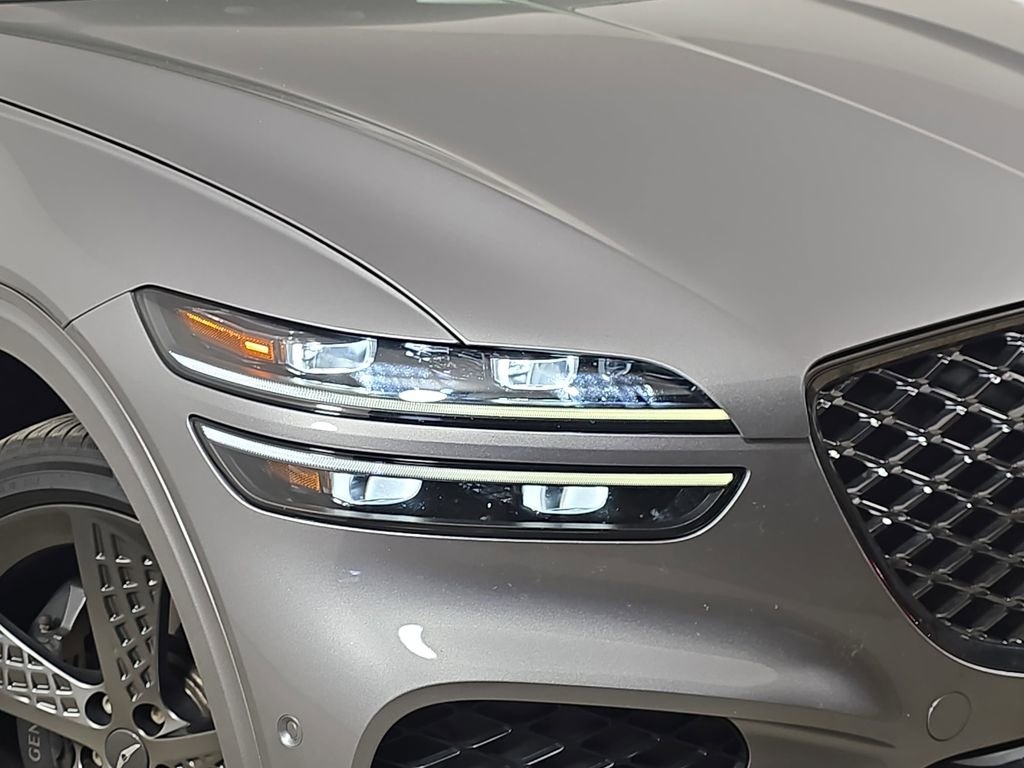 Used 2023 Genesis GV70 2.5T w/ Sport Prestige Package AWD/4WD image 36