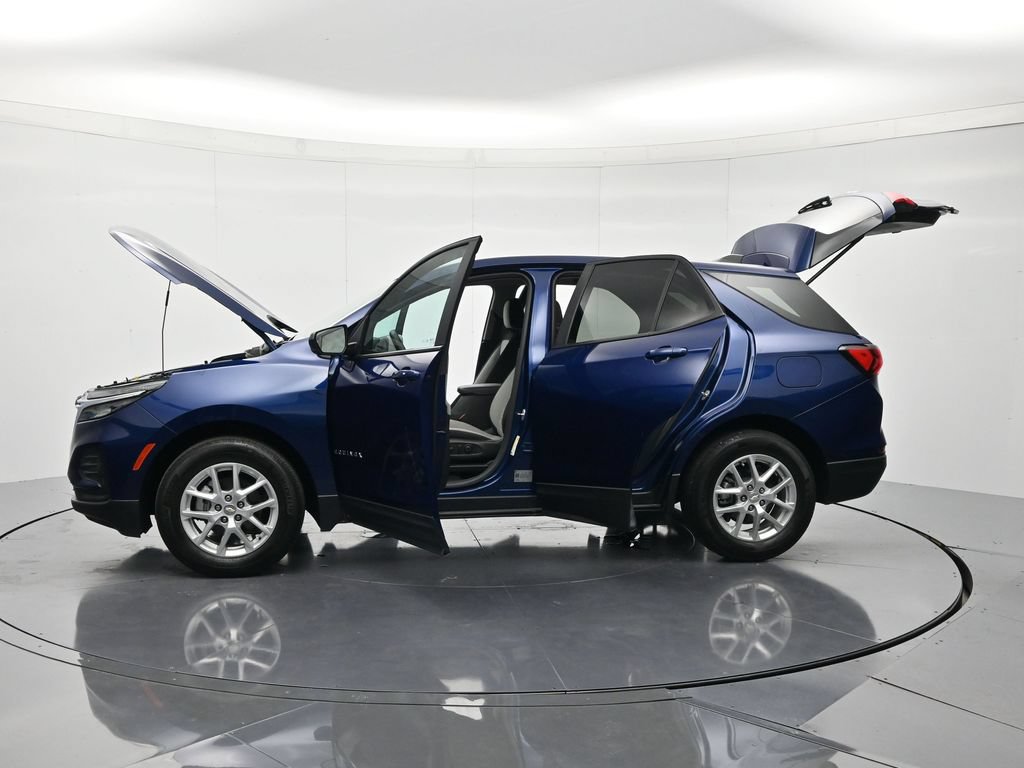 Used 2023 Chevrolet Equinox LS w/ LS Convenience Package FWD image 45