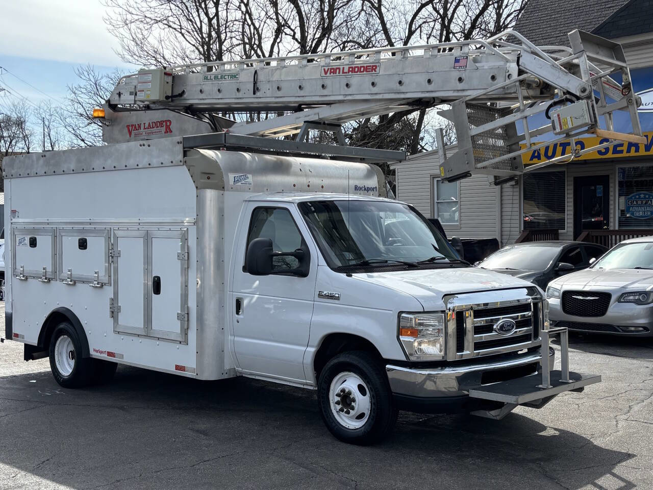 Used 2016 Ford E-450 and Econoline 450 Super Duty w/ Power Windows & Locks Group image 2