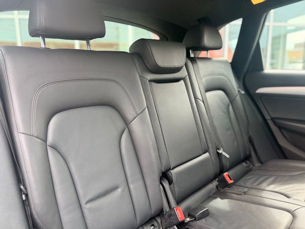 Used 2017 Audi Q5 2.0T Premium Plus w/ Technology Package image 19