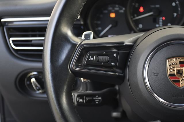 Used 2024 Porsche Macan w/ Premium Plus Package AWD/4WD image 8