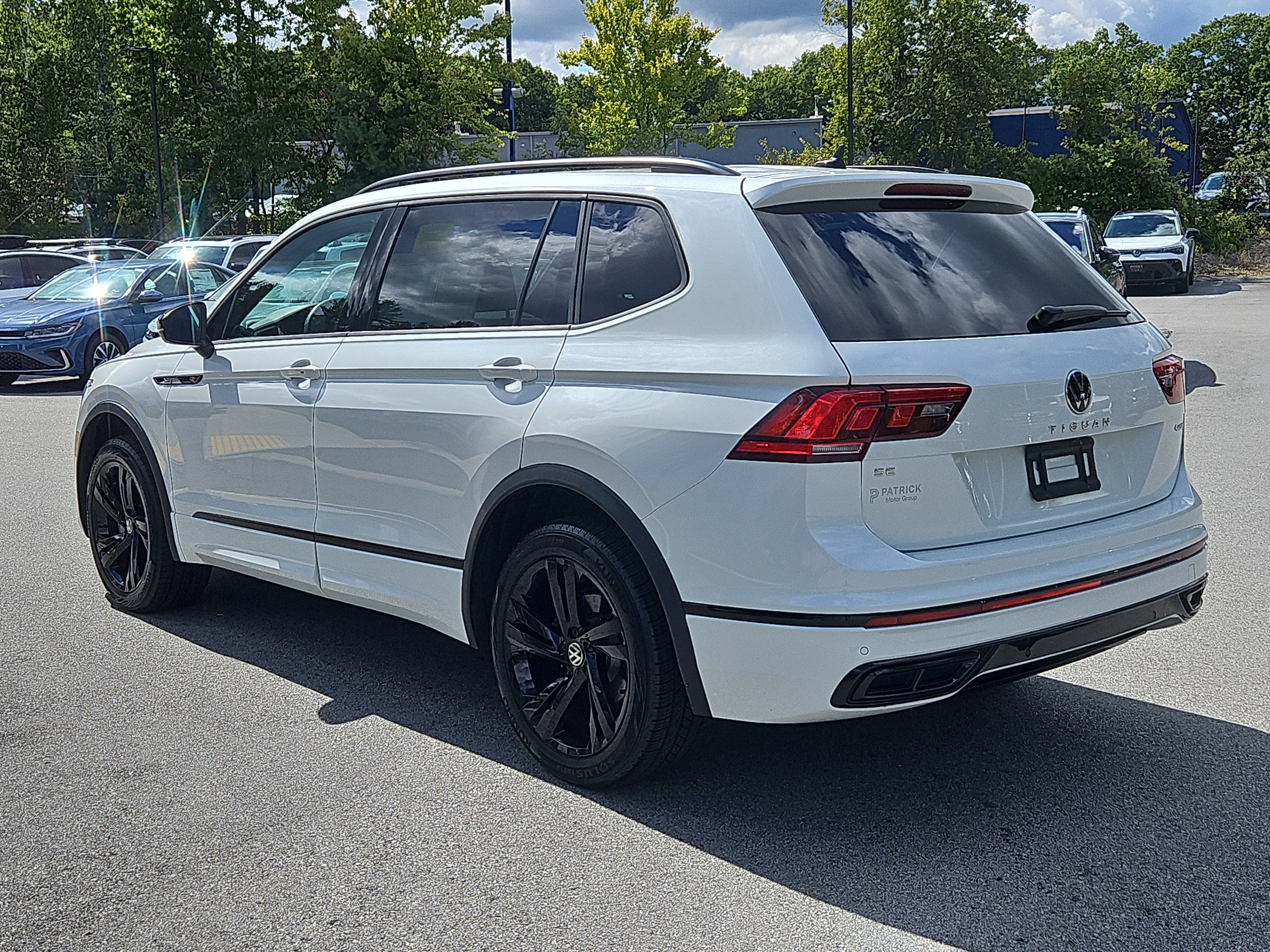 Certified 2024 Volkswagen Tiguan SE R-Line AWD/4WD image 27