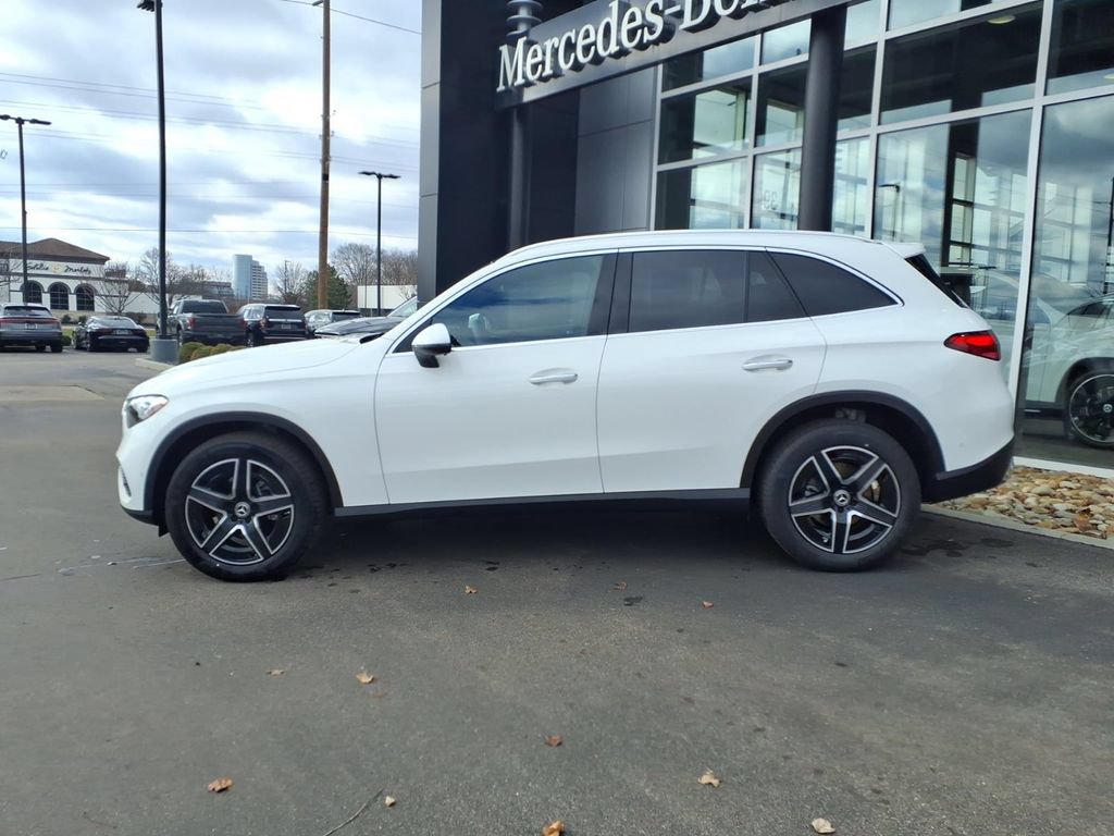 New 2026 Mercedes-Benz GLC 300 4MATIC image 3