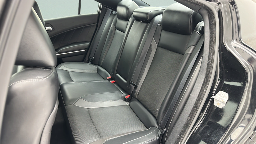 Used 2015 Dodge Charger SXT w/ AWD Plus Group image 11