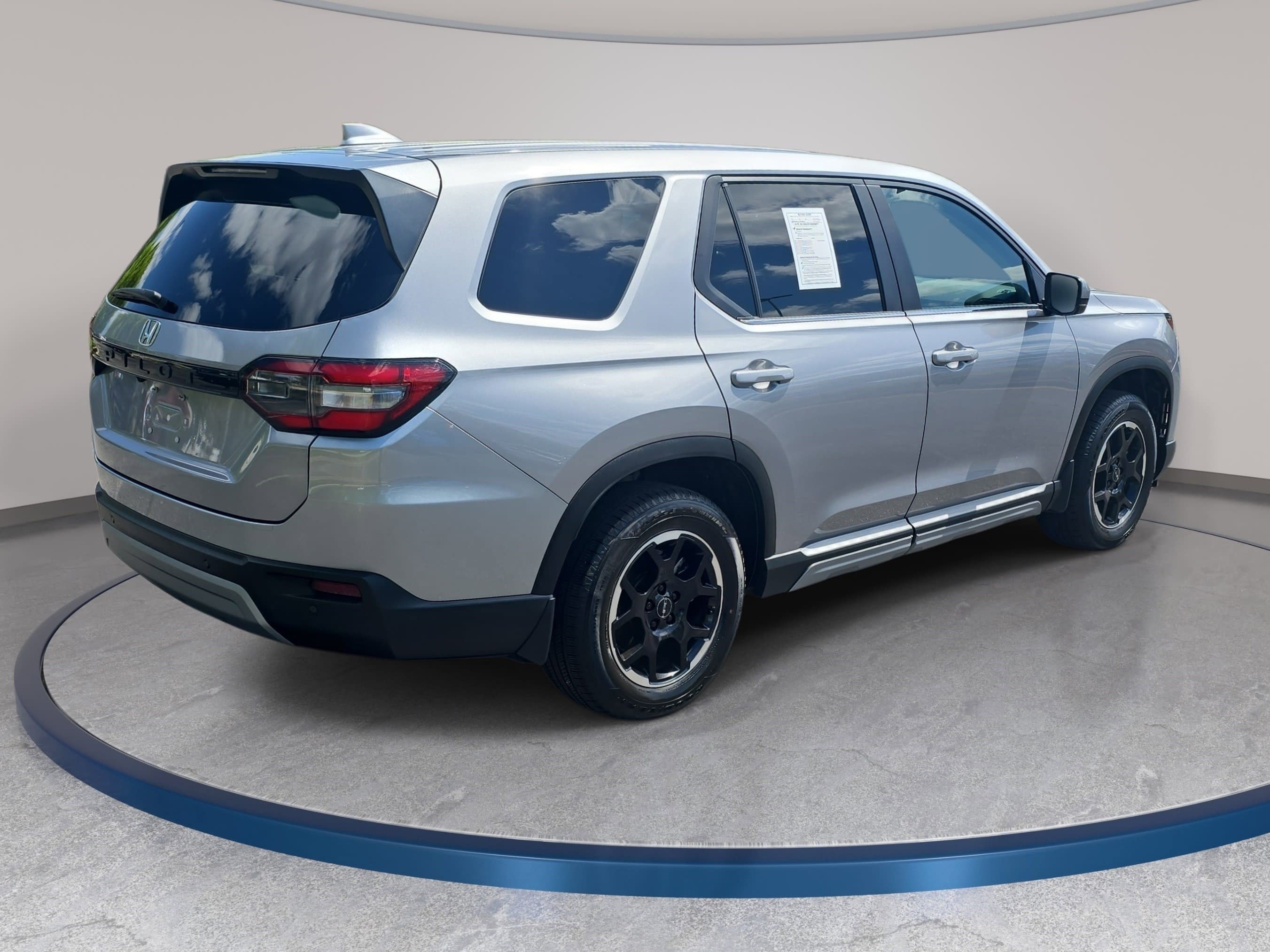 Used 2025 Honda Pilot EX-L image 5