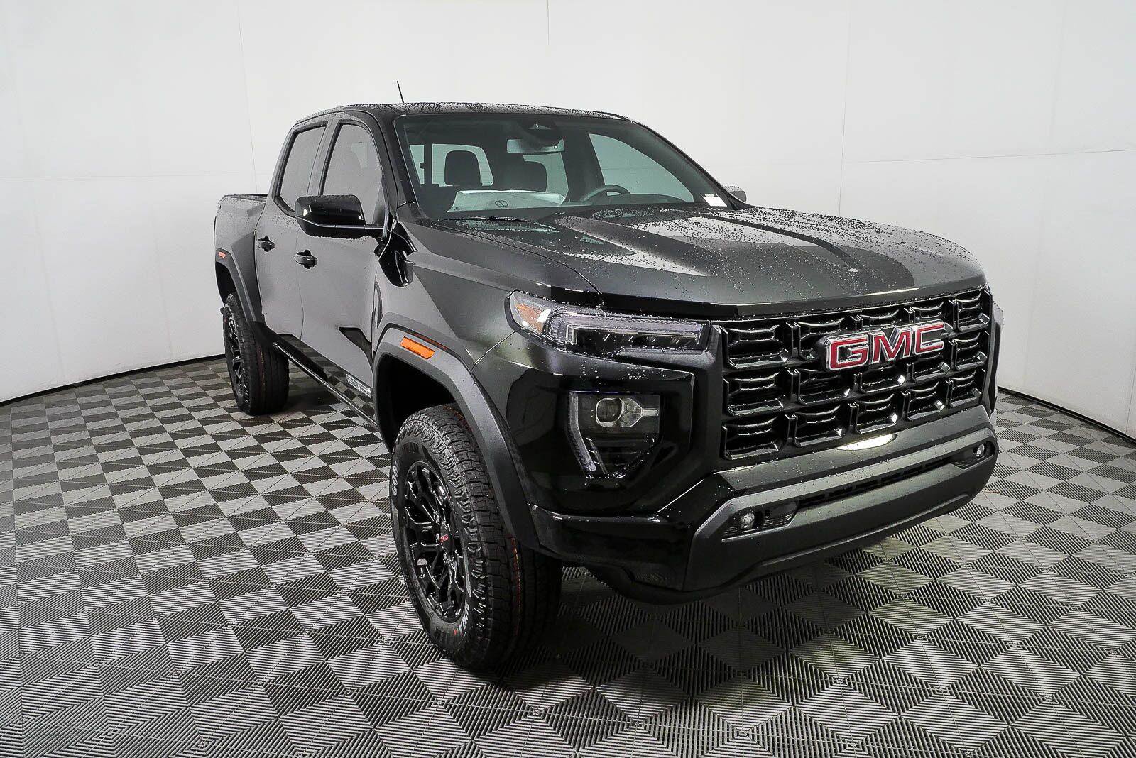 New 2026 GMC Canyon Elevation w/ Convenience Package