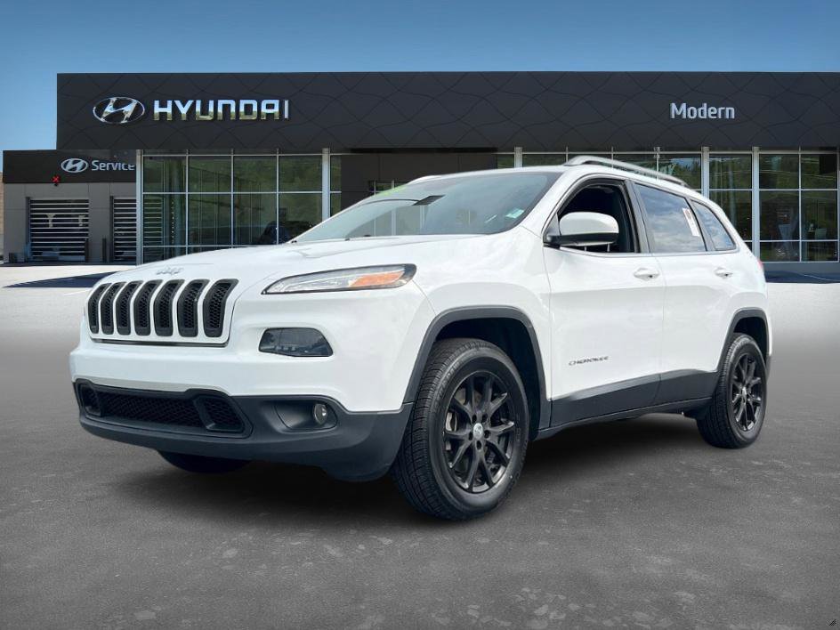 Used 2018 Jeep Cherokee Latitude w/ Cold Weather Group