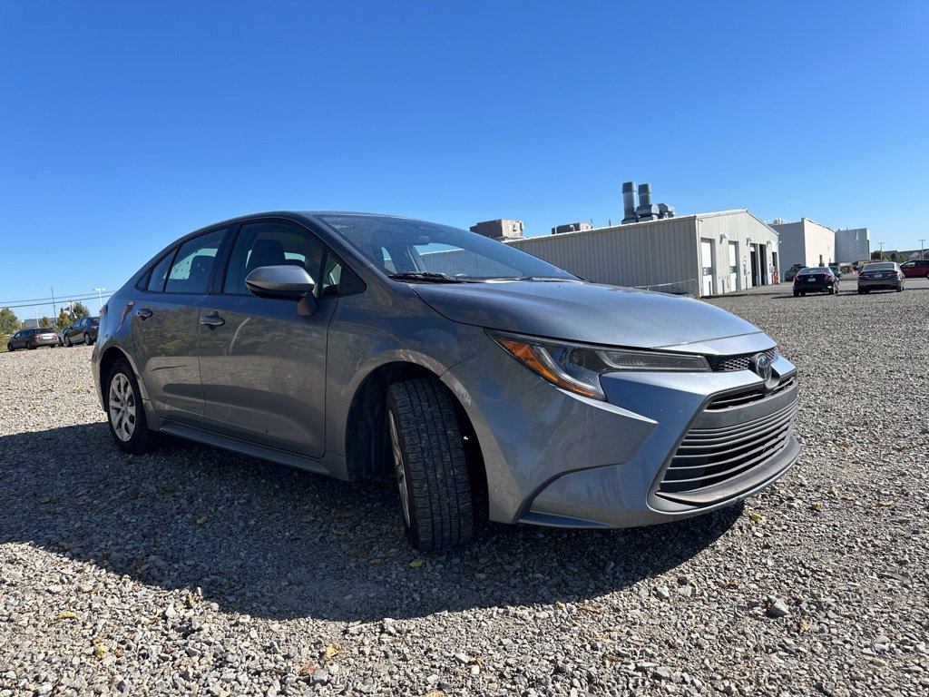 Used 2023 Toyota Corolla LE FWD image 11