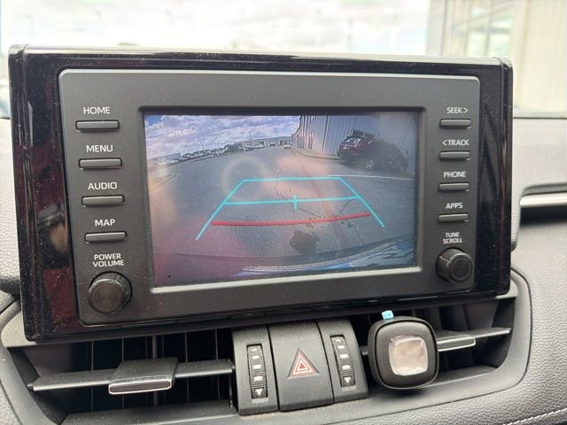 Used 2019 Toyota RAV4 XLE Premium image 12