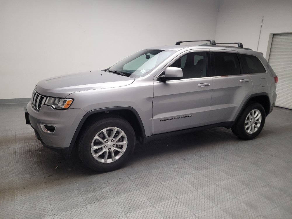 Used 2021 Jeep Grand Cherokee Laredo X AWD/4WD image 2
