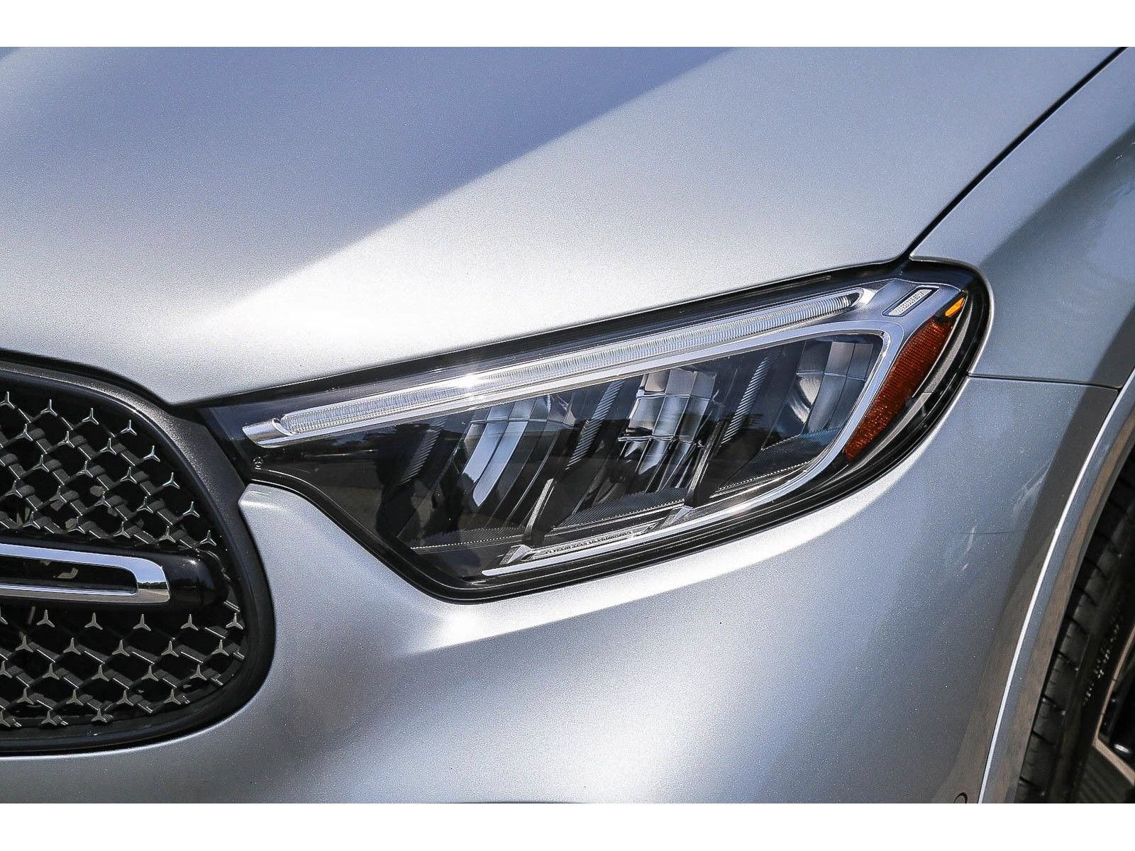 Certified 2025 Mercedes-Benz GLC 300 4MATIC image 7