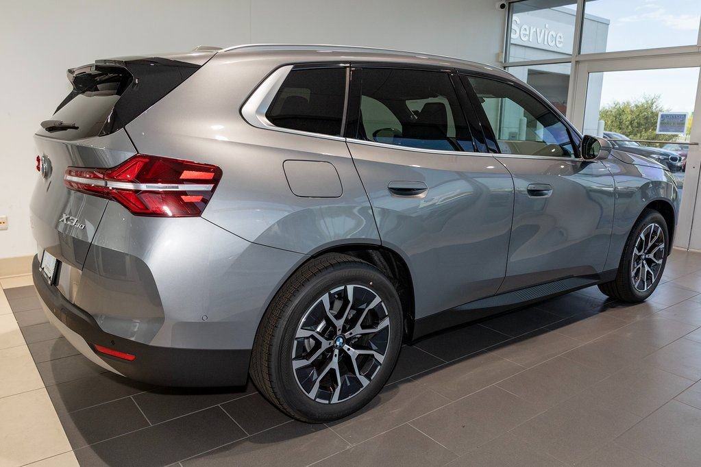 Used 2026 BMW X3 xDrive30i w/ Convenience Package AWD/4WD image 5
