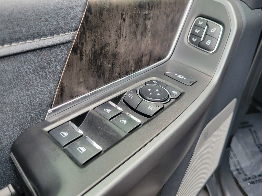 Used 2025 Ford F250 Lariat w/ Lariat Ultimate Package image 15