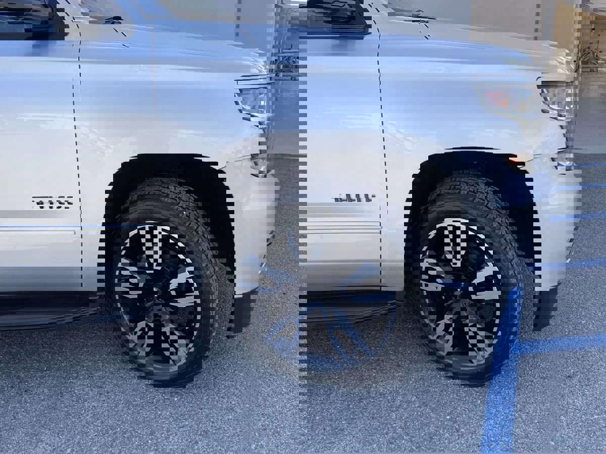 Used 2019 Chevrolet Tahoe Premier w/ RST 6.2L Performance Edition image 38