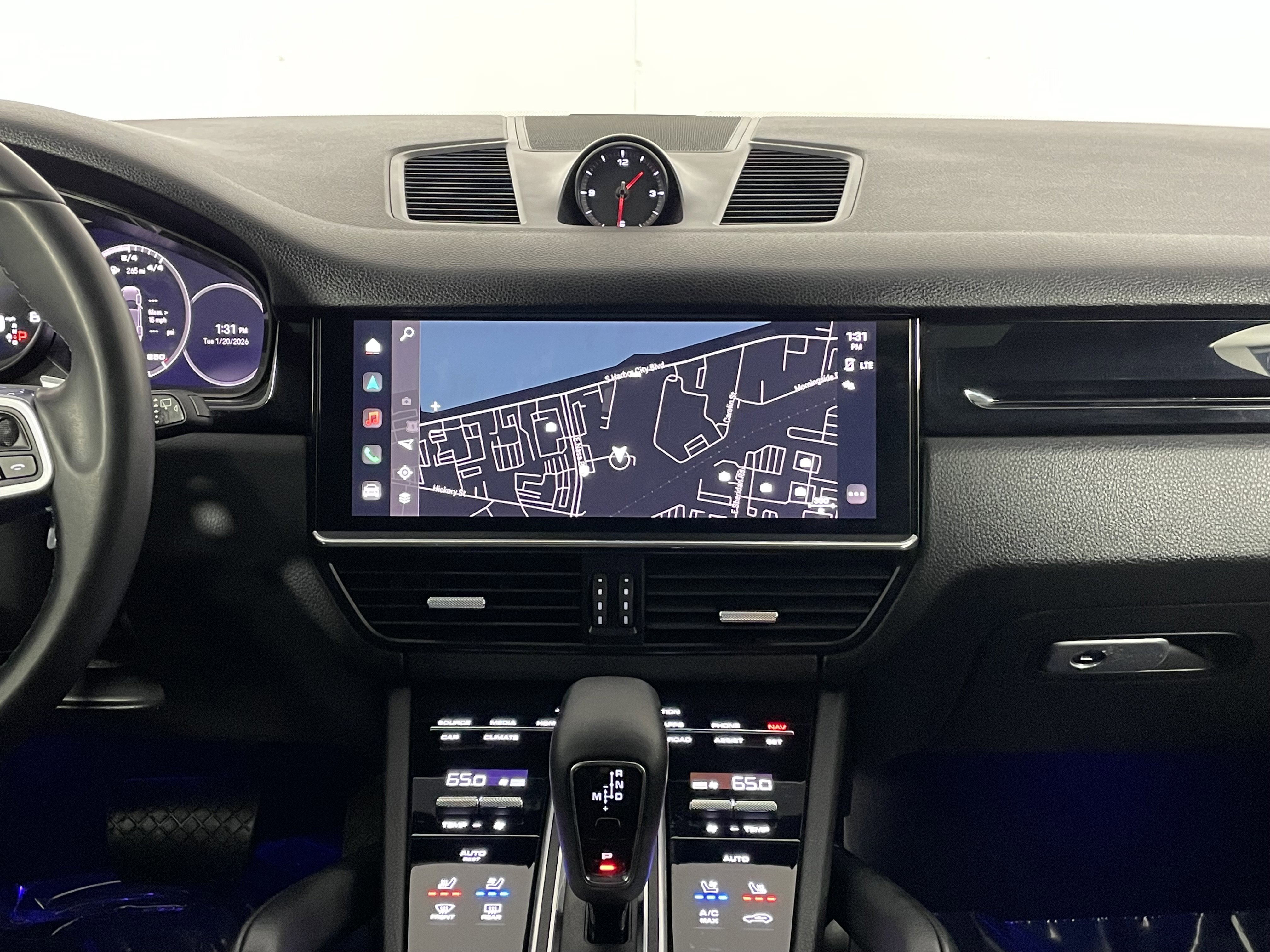 Used 2023 Porsche Cayenne image 19