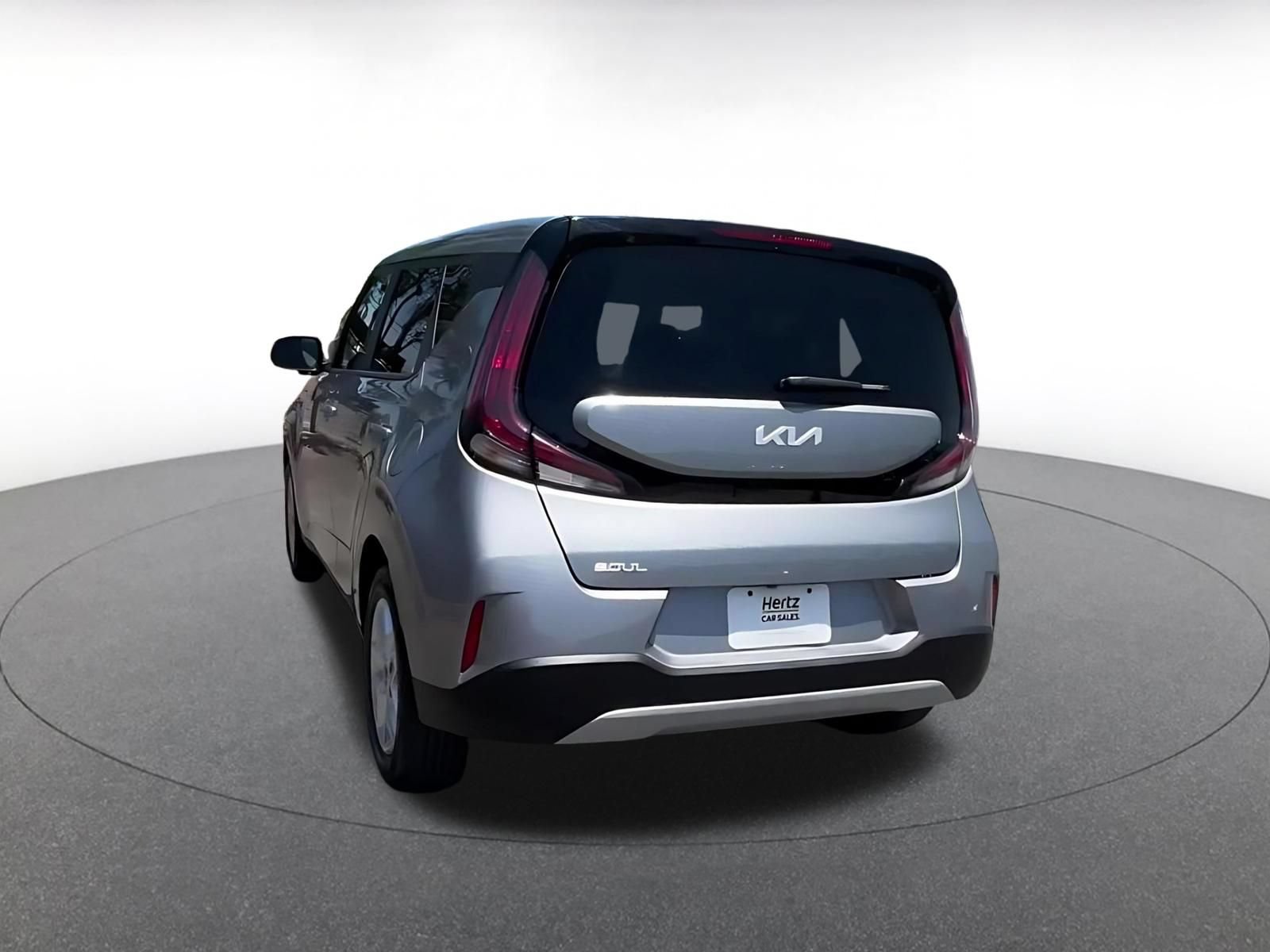 Used 2025 Kia Soul LX w/ LX Technology Package FWD image 11
