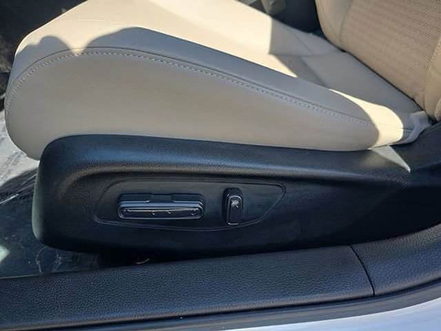 Used 2024 Honda Civic EX-L image 45