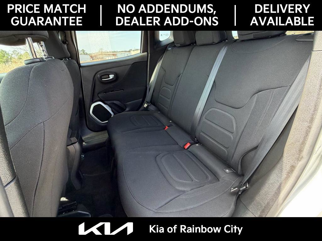 Used 2018 Jeep Renegade Latitude image 16