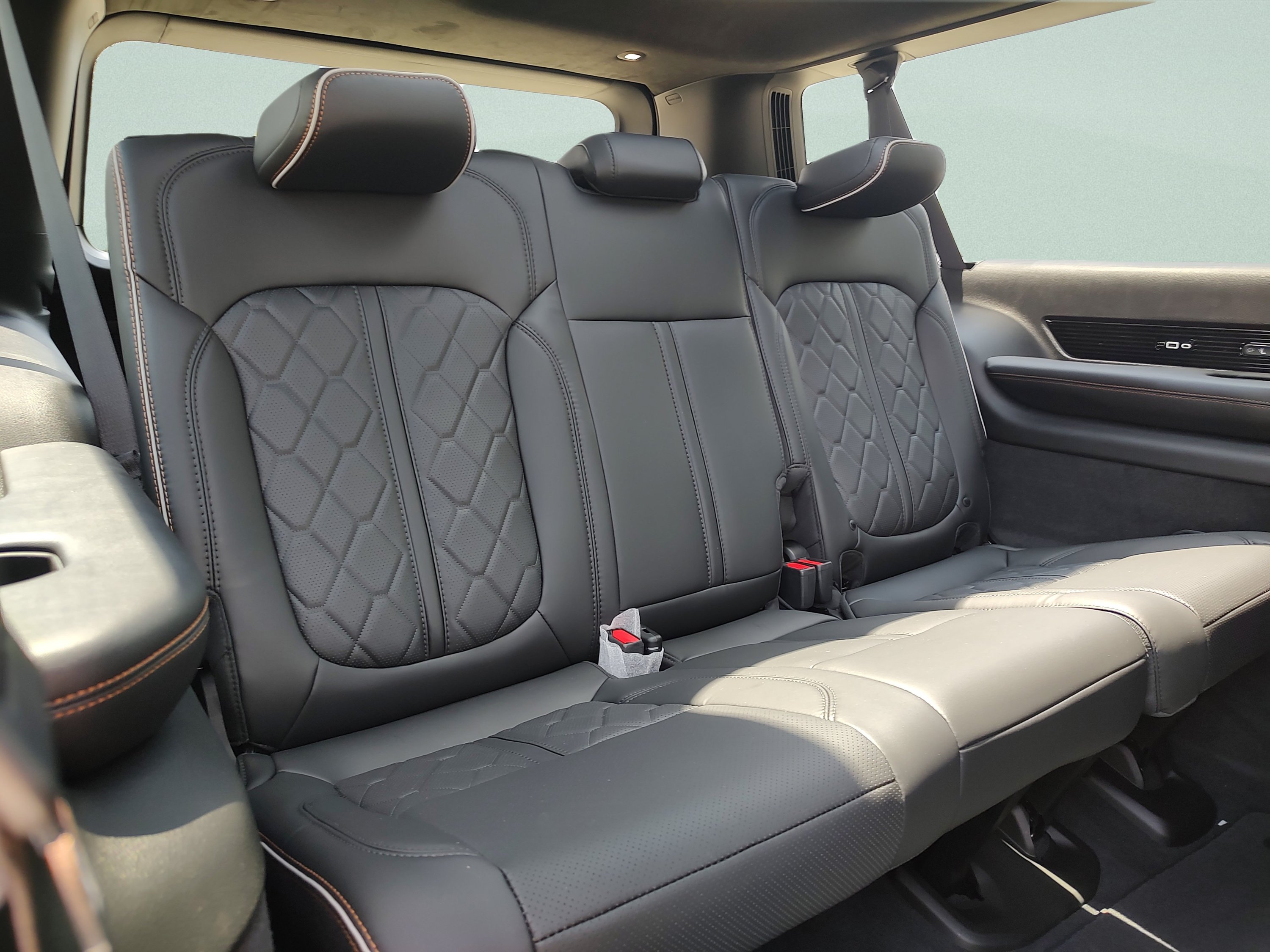 New 2026 Jeep Grand Wagoneer L Summit AWD/4WD image 33